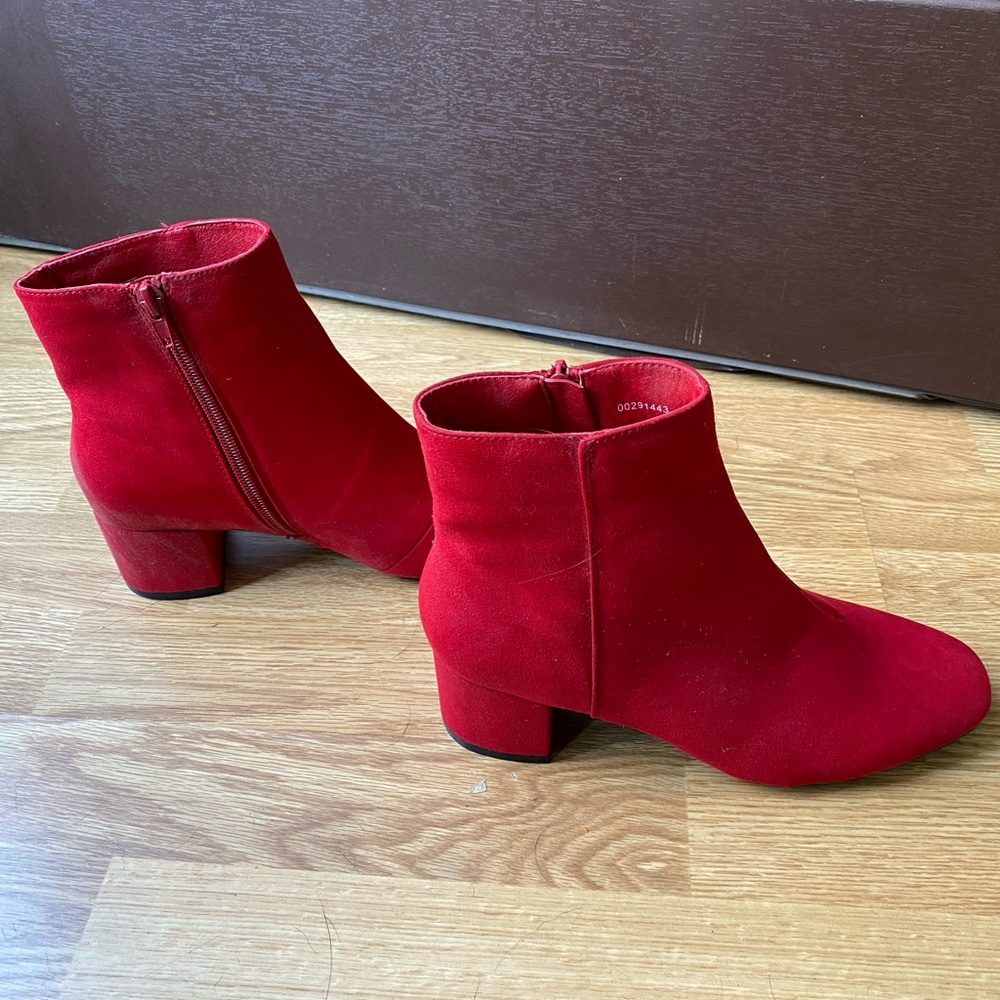 Red velvet dress ankle boots!